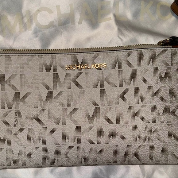Michael Kors white Logo Wristlet